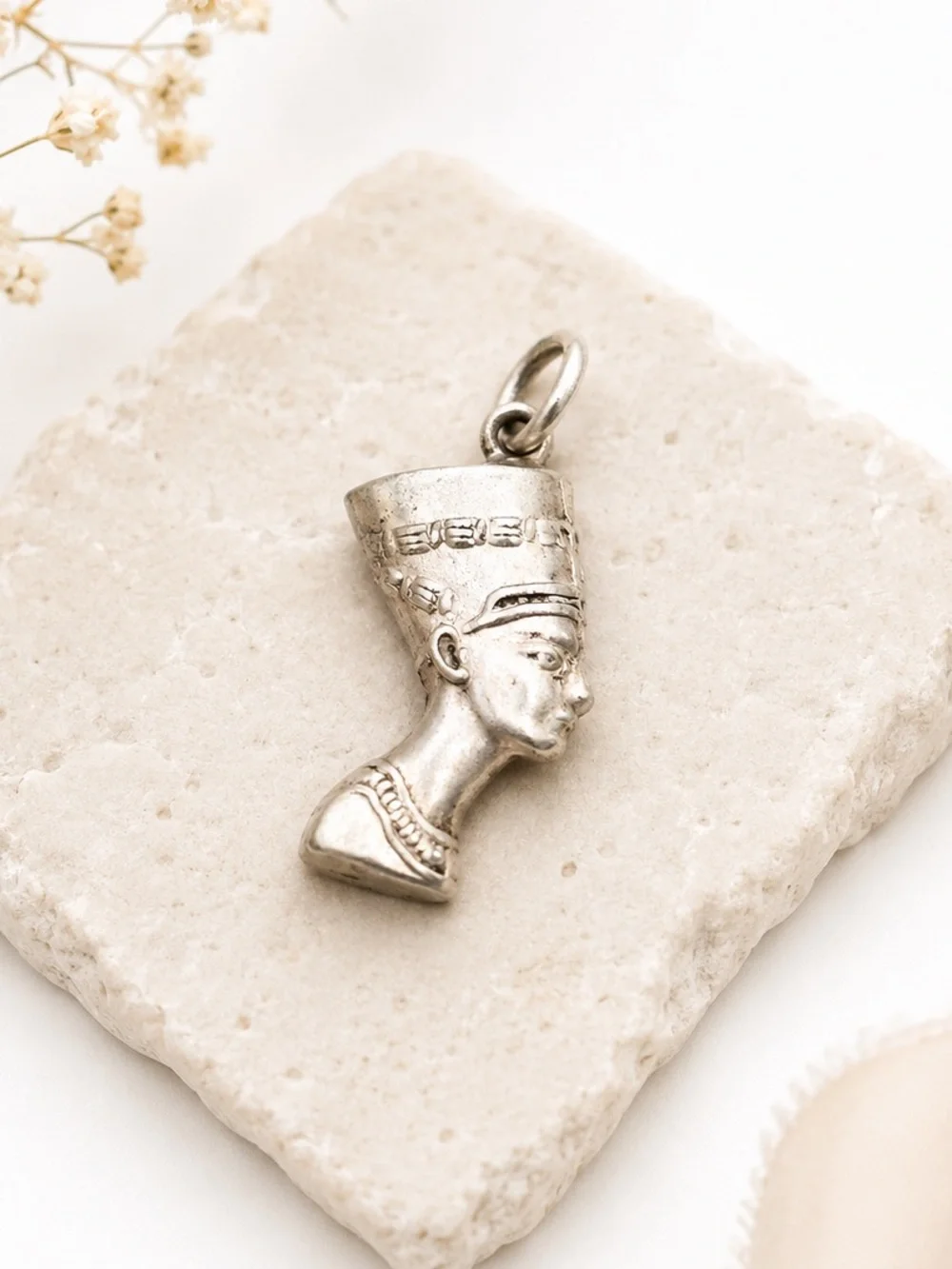 Vintage 925 Sterling Silver Nefertiti Profile Charm Pendant